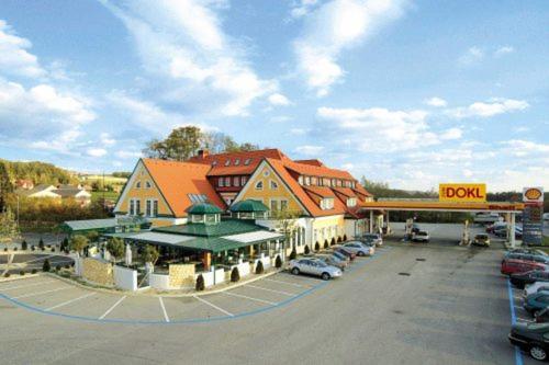 Hotel Rasthaus zum Dokl Gleisdorf Exterior foto